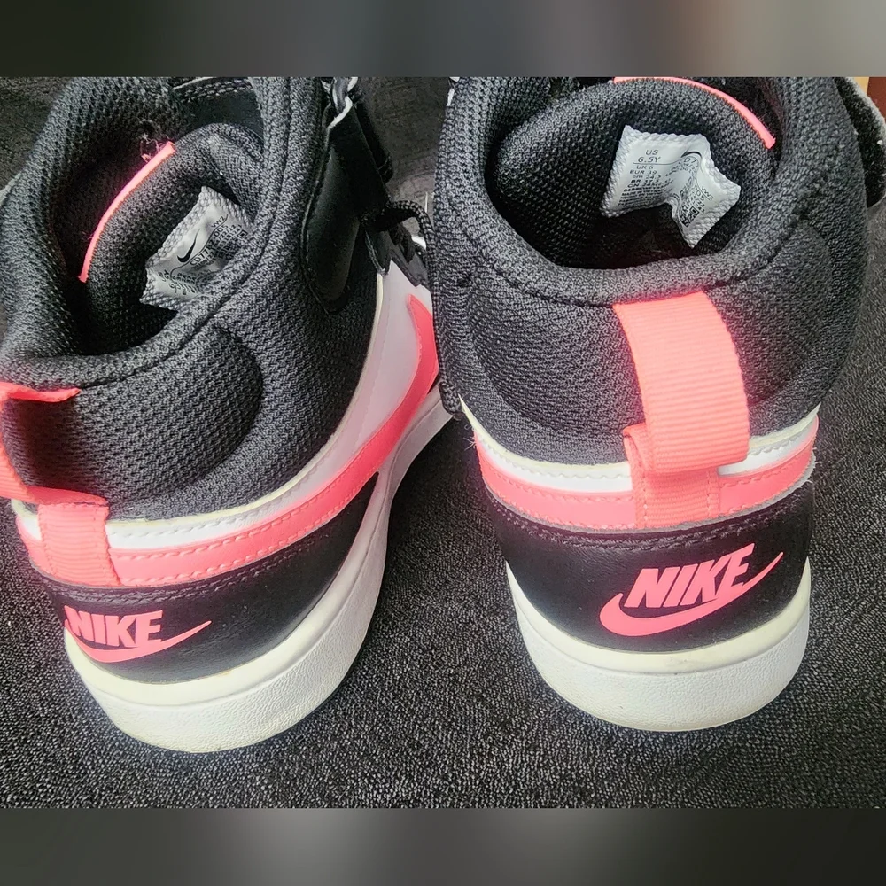 Nike‎ Size 6.5Y Court Borough Mid 2 White Black Pink CD7782-005 Basketball Shoes